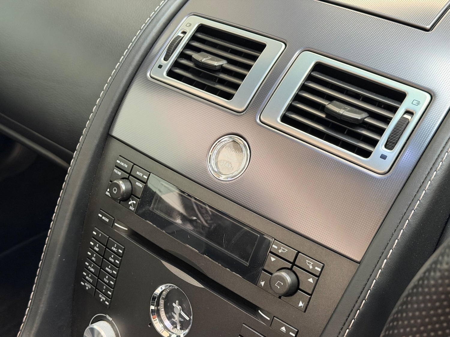 Used Aston Martin Vantage 2009 for sale - 77804975: Photo 16