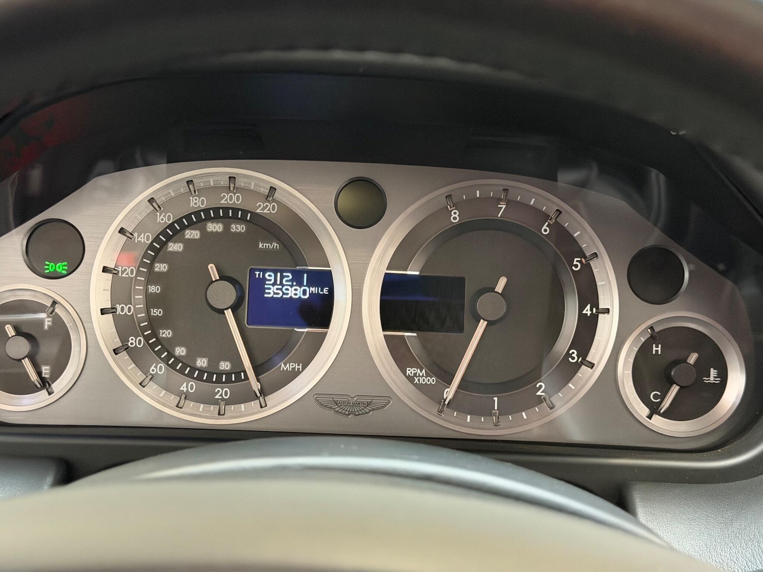 Used Aston Martin Vantage 2009 for sale - 77804975: Photo 18