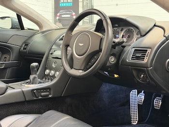 Used Aston Martin Vantage 2009 for sale - 77804975: Photo