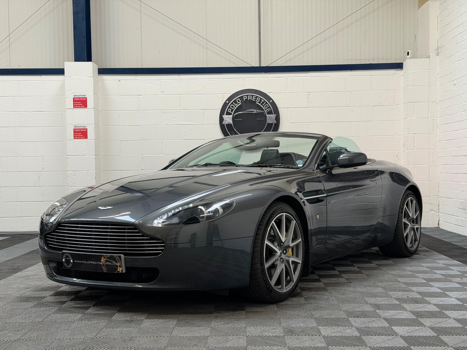 Used Aston Martin Vantage 2009 for sale - 77804975: Photo 4