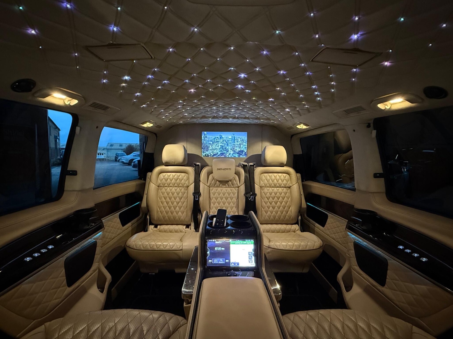 Used Mercedes-Benz V-Class 2017 for sale - 76690928: Photo 17