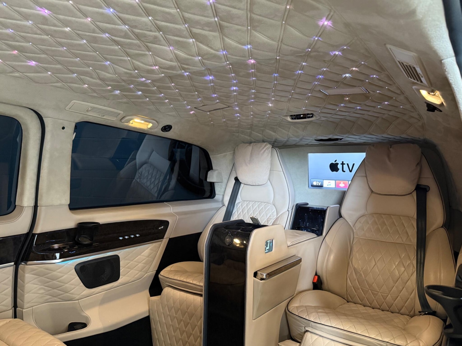 Used Mercedes-Benz V-Class 2017 for sale - 76690928: Photo 19