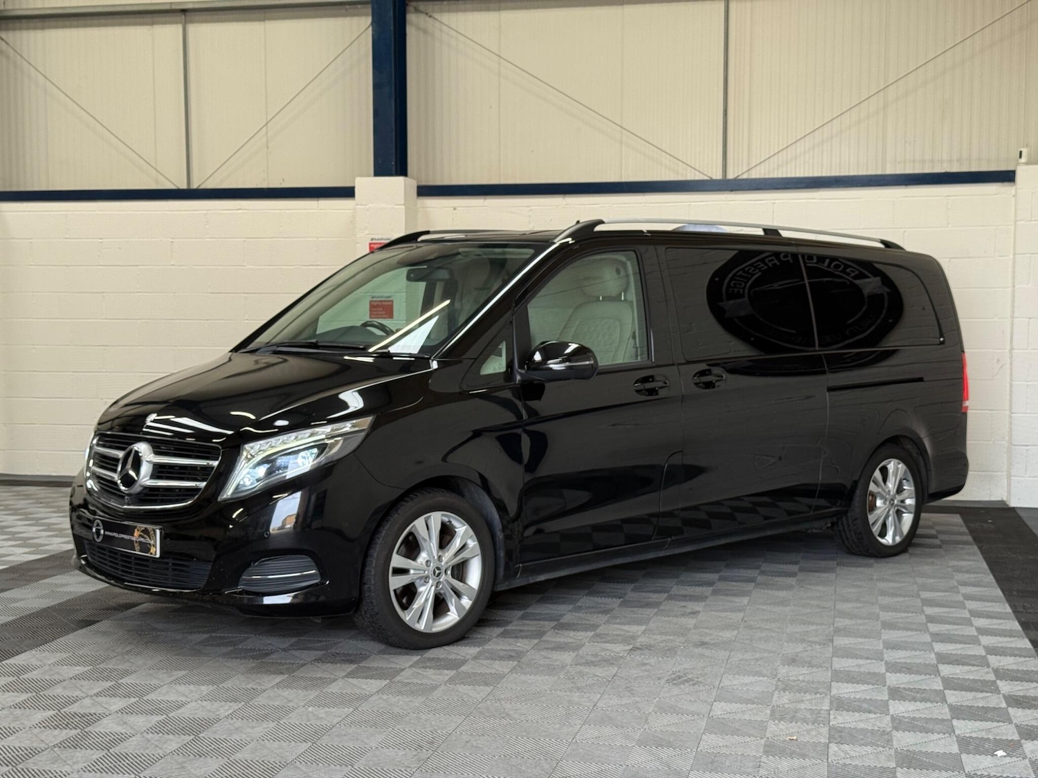 Used Mercedes-Benz V-Class 2017 for sale - 76690928: Photo 22