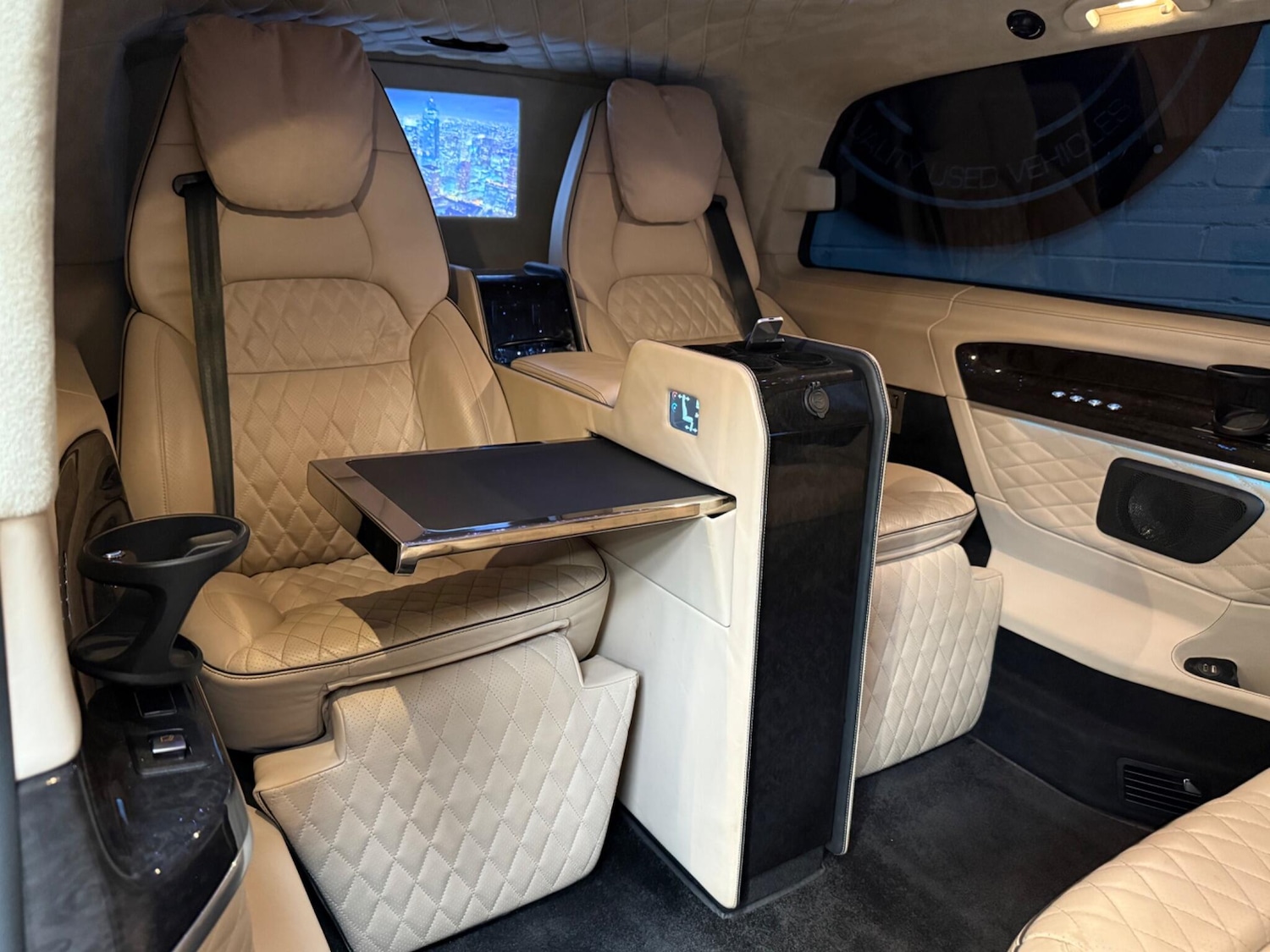 Used Mercedes-Benz V-Class 2017 for sale - 76690928: Photo 25