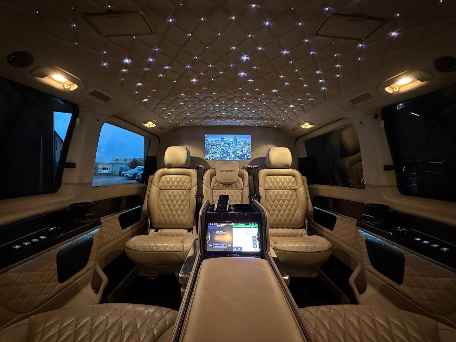 Used Mercedes-Benz V-Class 2017 for sale - 76690928: Photo 31