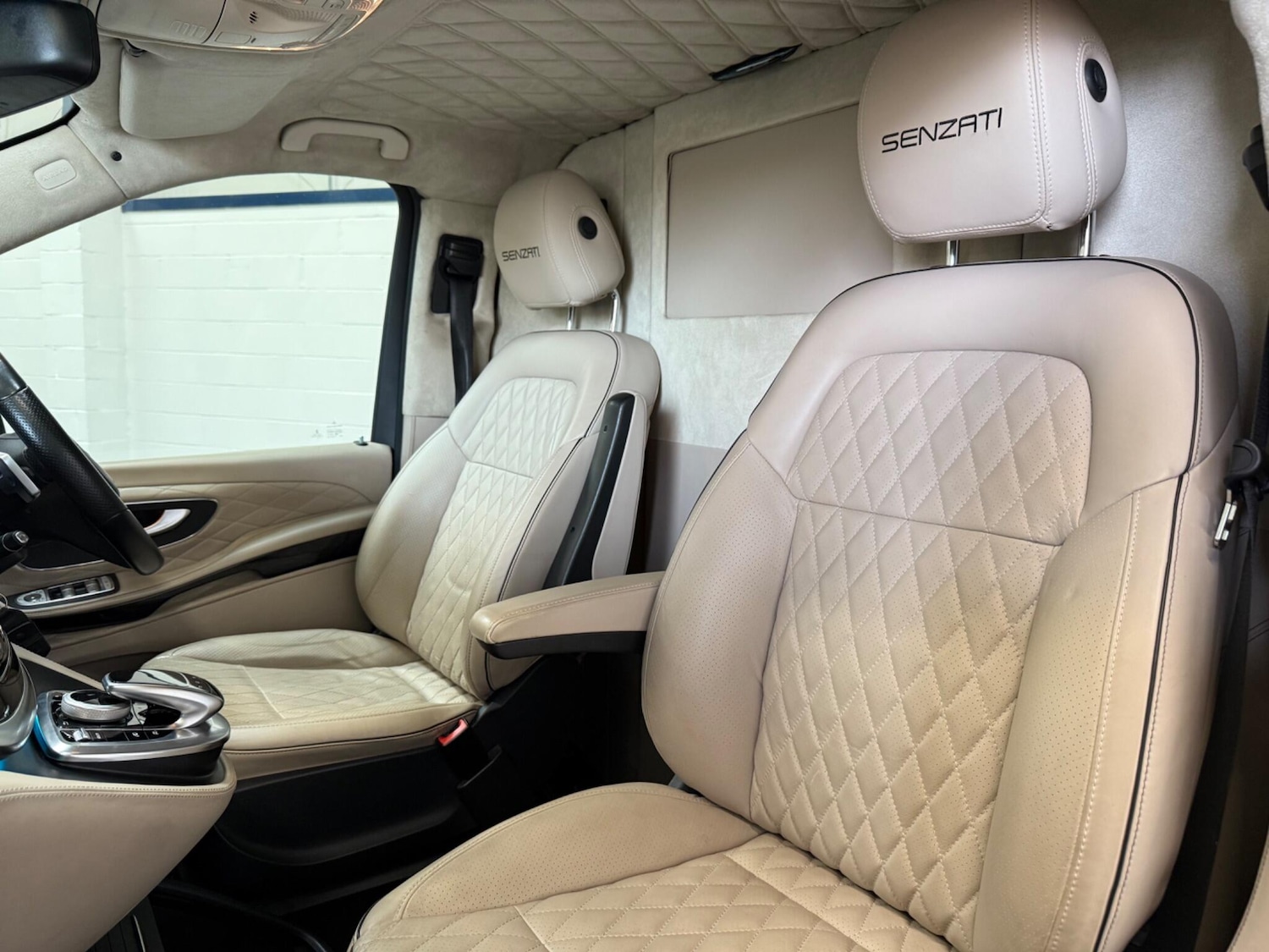 Used Mercedes-Benz V-Class 2017 for sale - 76690928: Photo 39