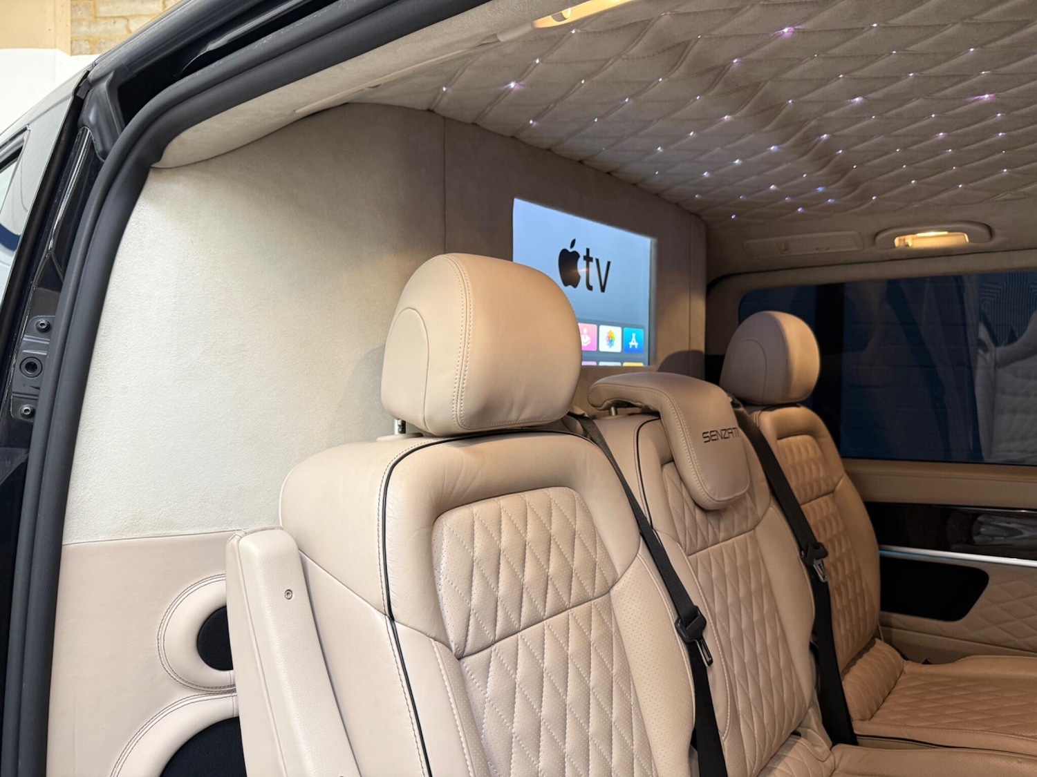 Used Mercedes-Benz V-Class 2017 for sale - 76690928: Photo 40