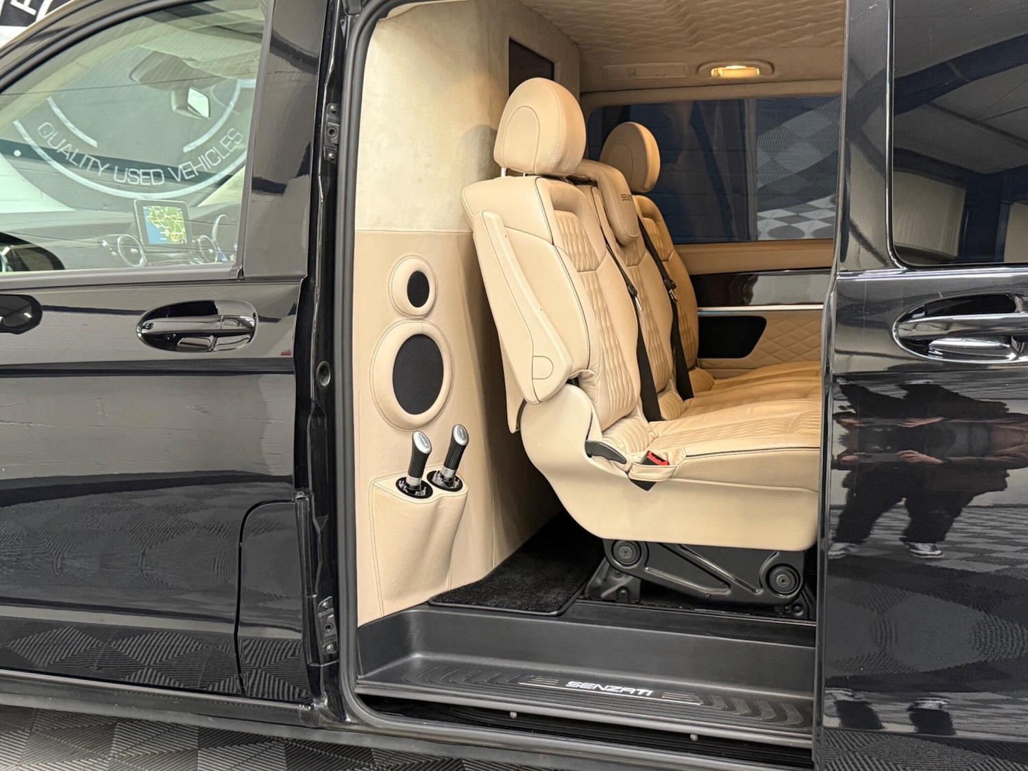 Used Mercedes-Benz V-Class 2017 for sale - 76690928: Photo 41