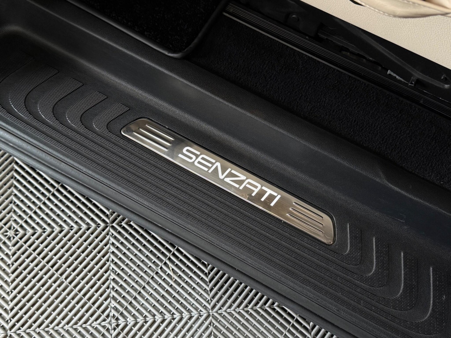 Used Mercedes-Benz V-Class 2017 for sale - 76690928: Photo 46