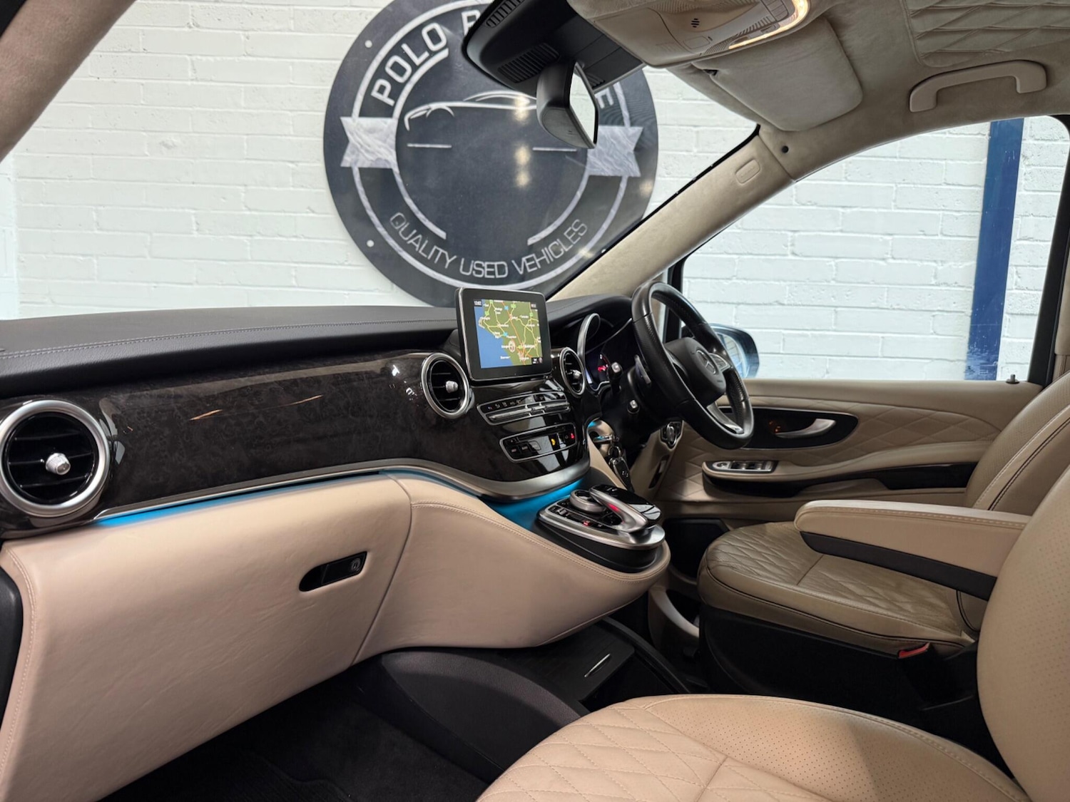 Used Mercedes-Benz V-Class 2017 for sale - 76690928: Photo 7