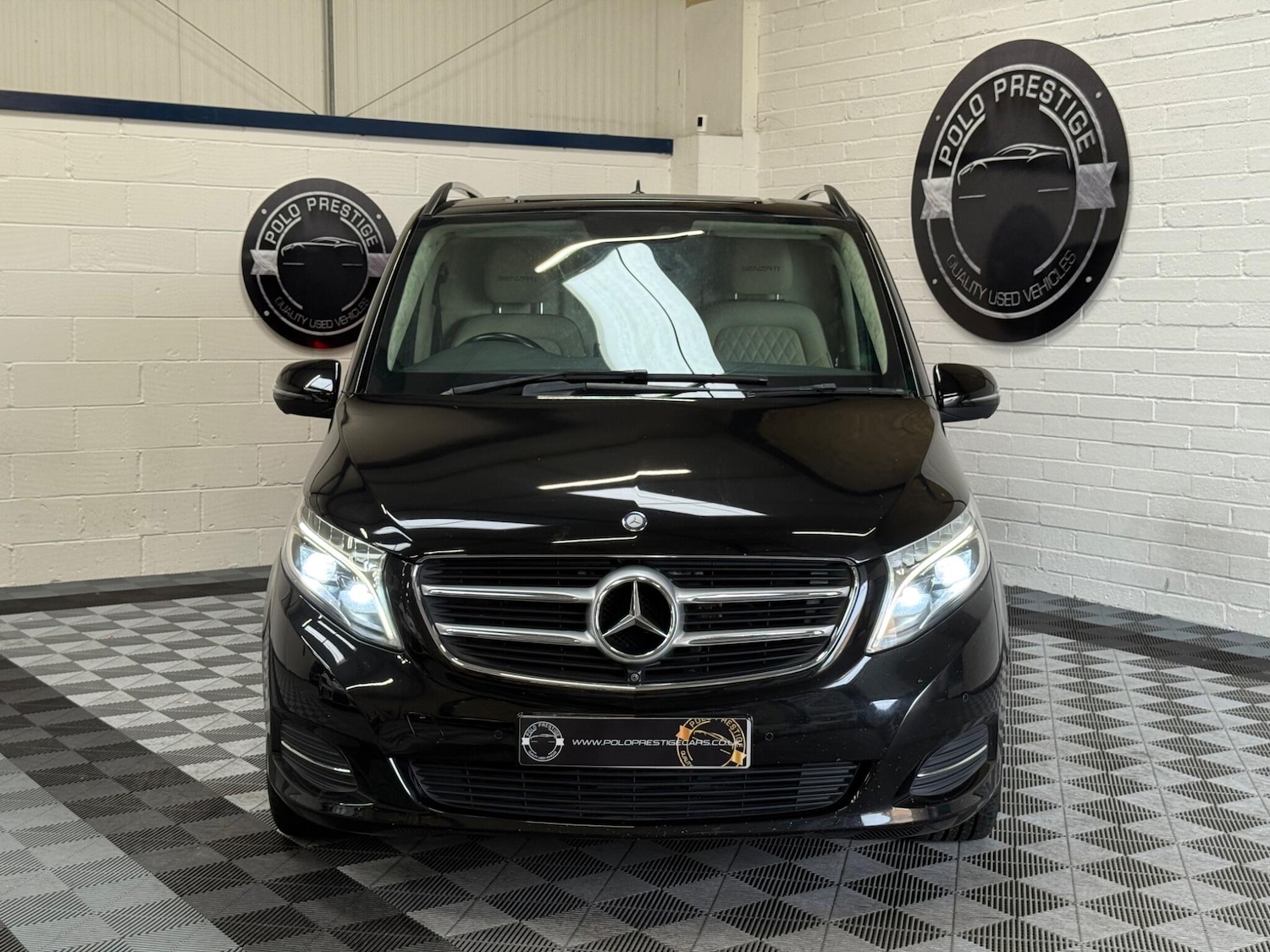 Used Mercedes-Benz V-Class 2017 for sale - 76690928: Photo 9