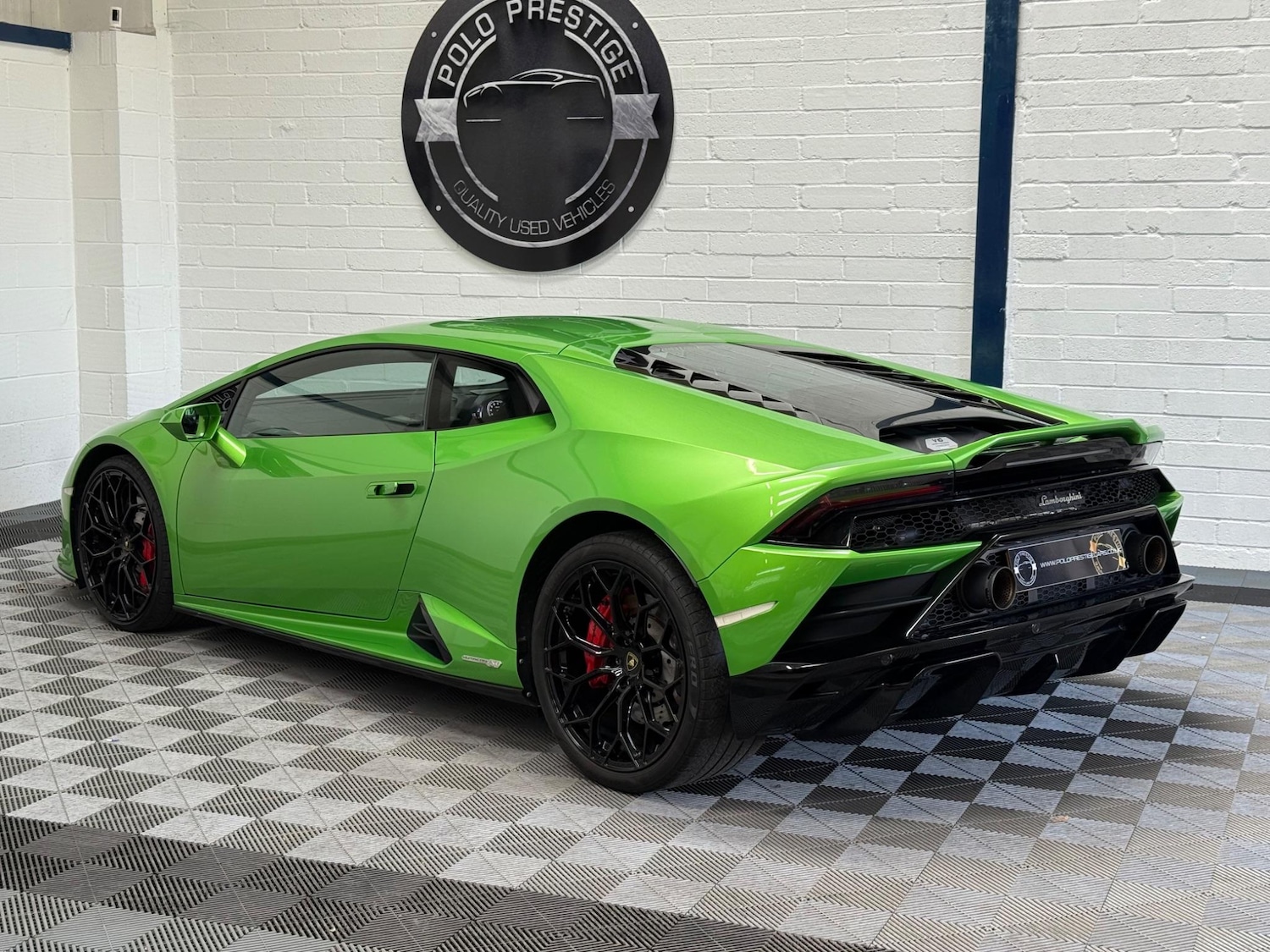 Used Lamborghini Huracan for sale - 76690918: Photo 2