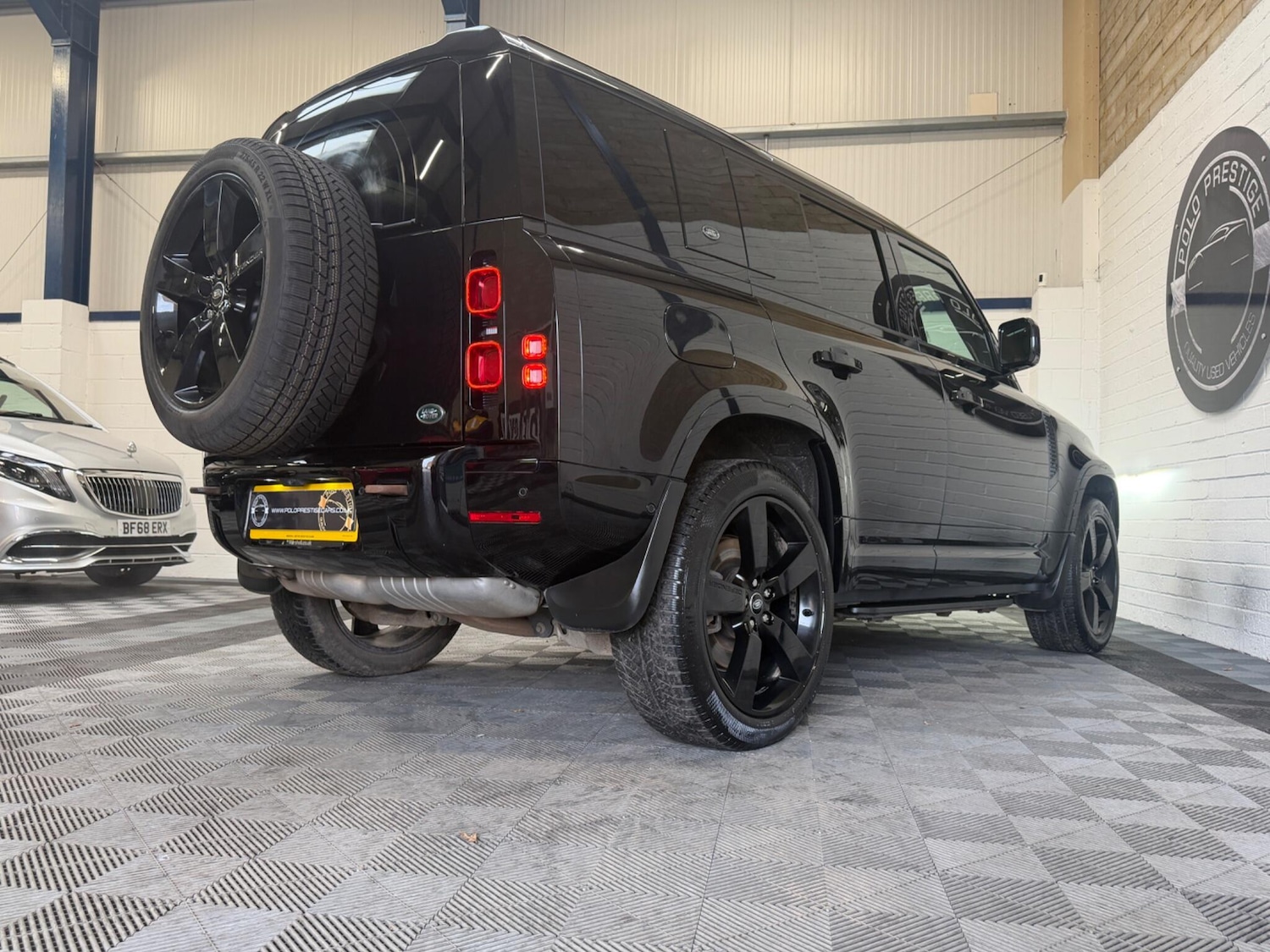 Used Land Rover Defender 110 for sale - 77421224: Photo 11