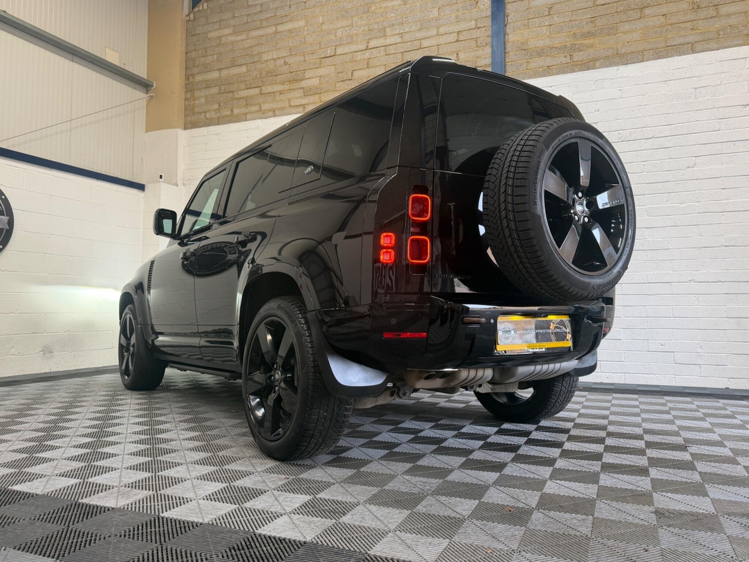 Used Land Rover Defender 110 for sale - 77421224: Photo 14