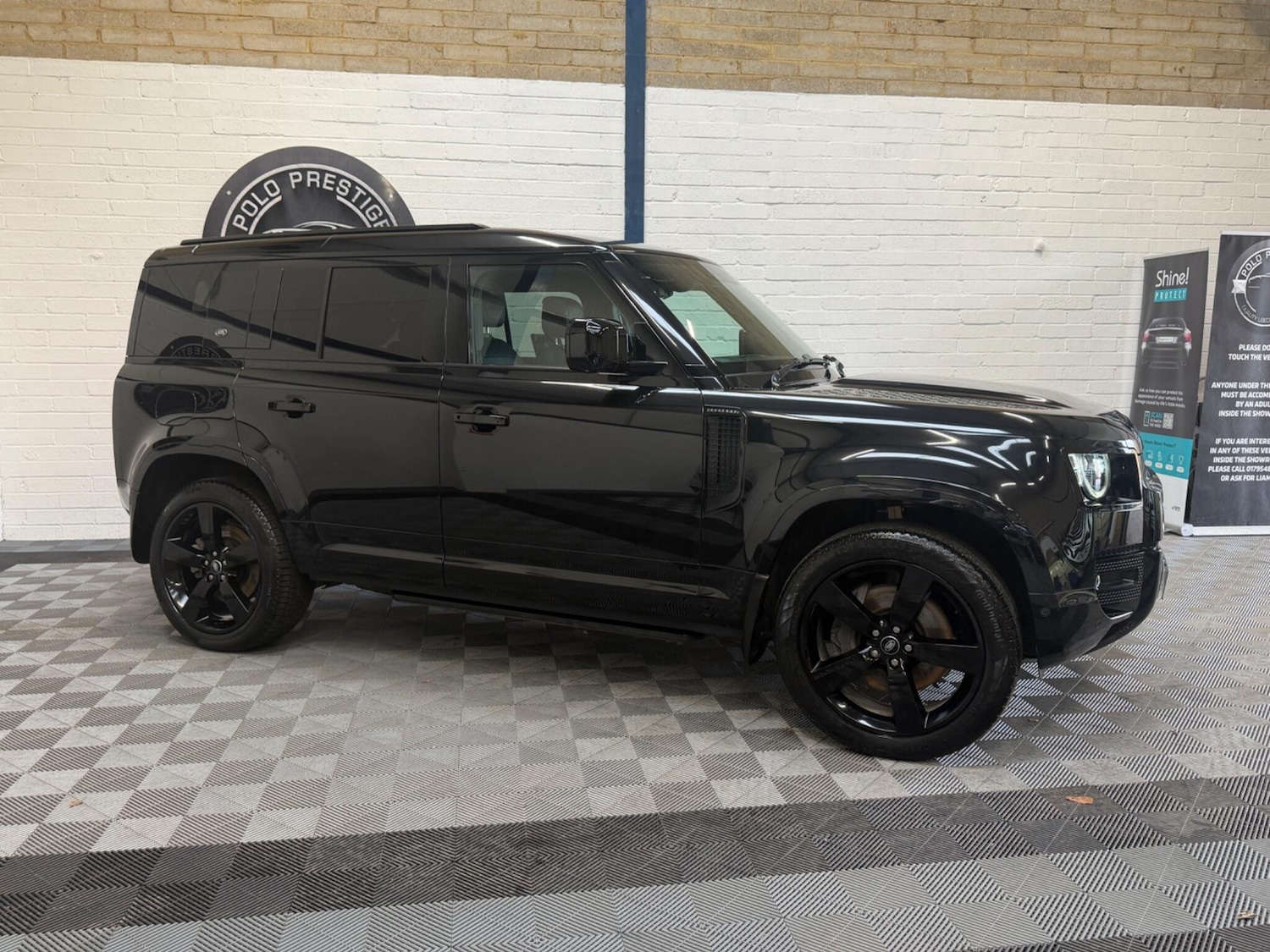 Used Land Rover Defender 110 for sale - 77421224: Photo 15