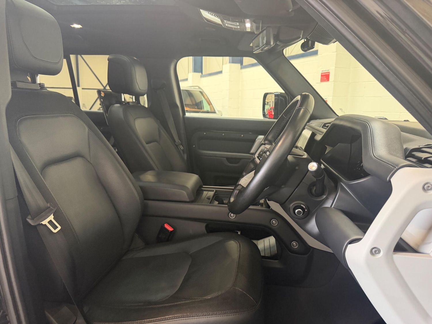 Used Land Rover Defender 110 for sale - 77421224: Photo 17