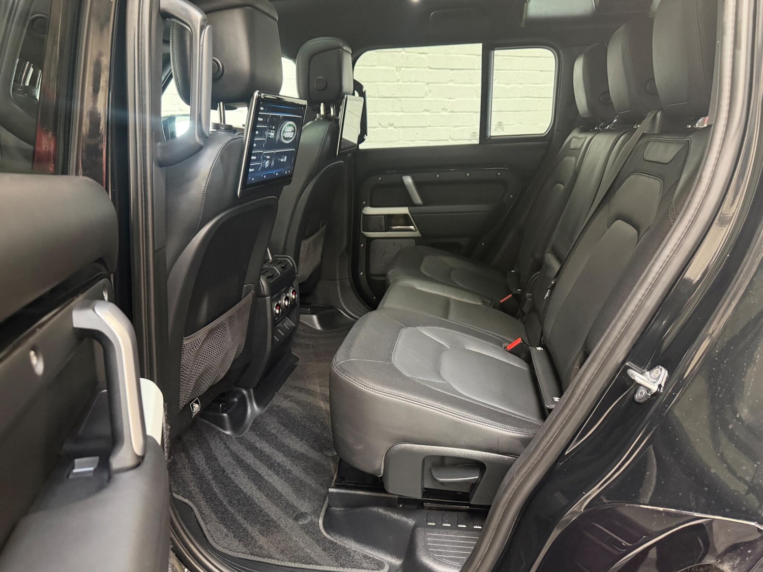 Used Land Rover Defender 110 for sale - 77421224: Photo 20