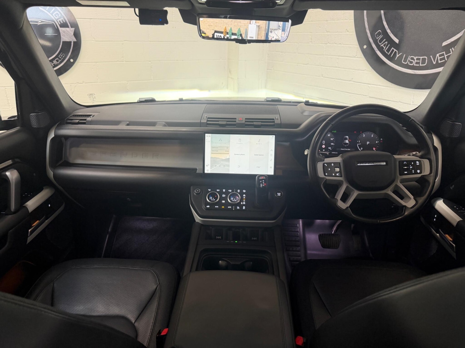 Used Land Rover Defender 110 for sale - 77421224: Photo 3