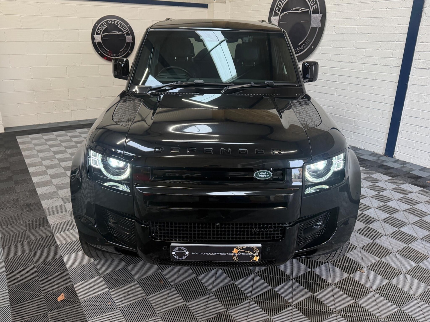 Used Land Rover Defender 110 for sale - 77421224: Photo 8