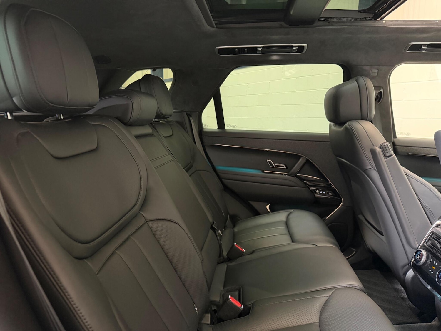 Used Land Rover Range Rover Sport 2024 for sale - 77901854: Photo 10