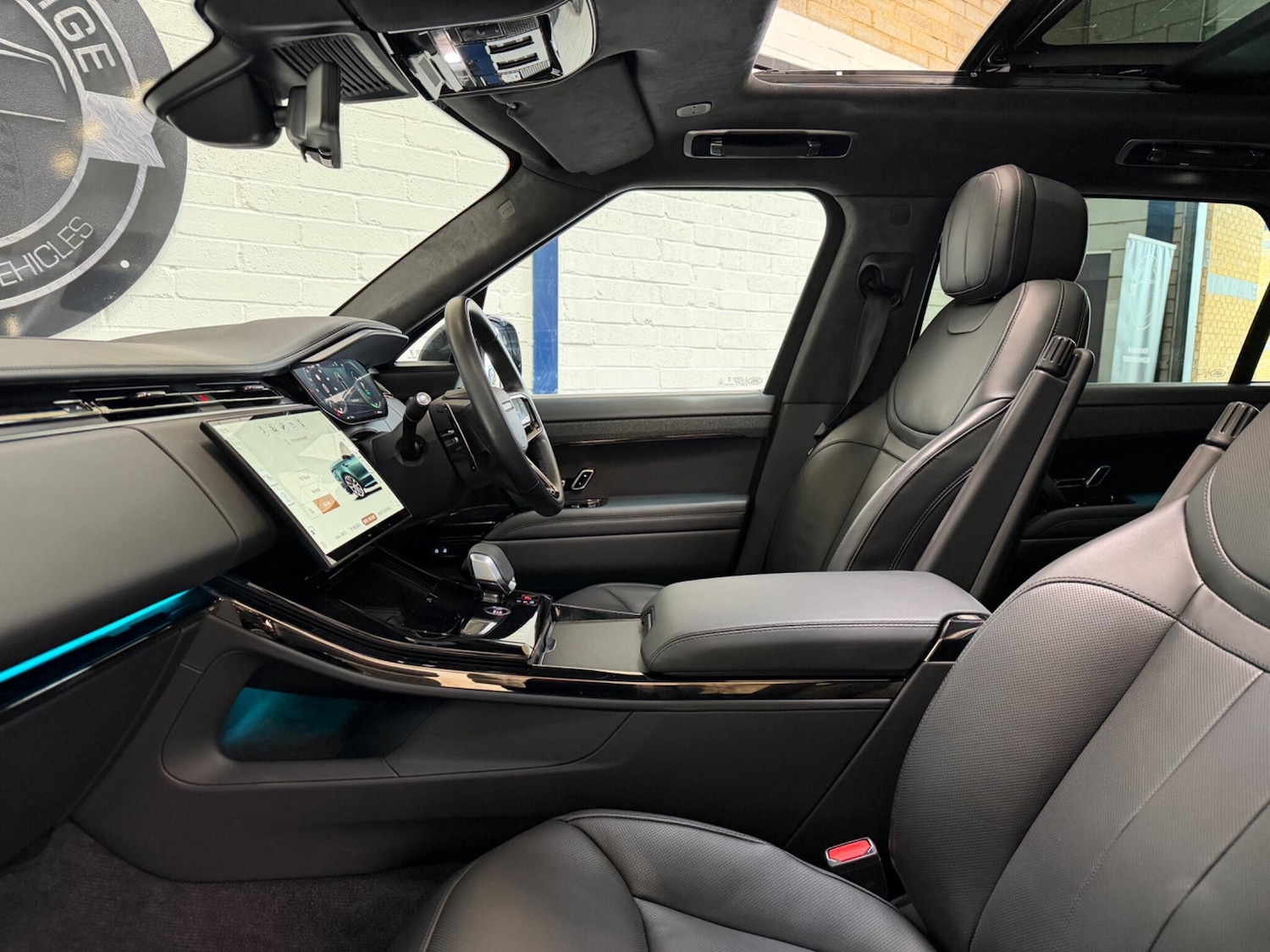 Used Land Rover Range Rover Sport 2024 for sale - 77901854: Photo 14