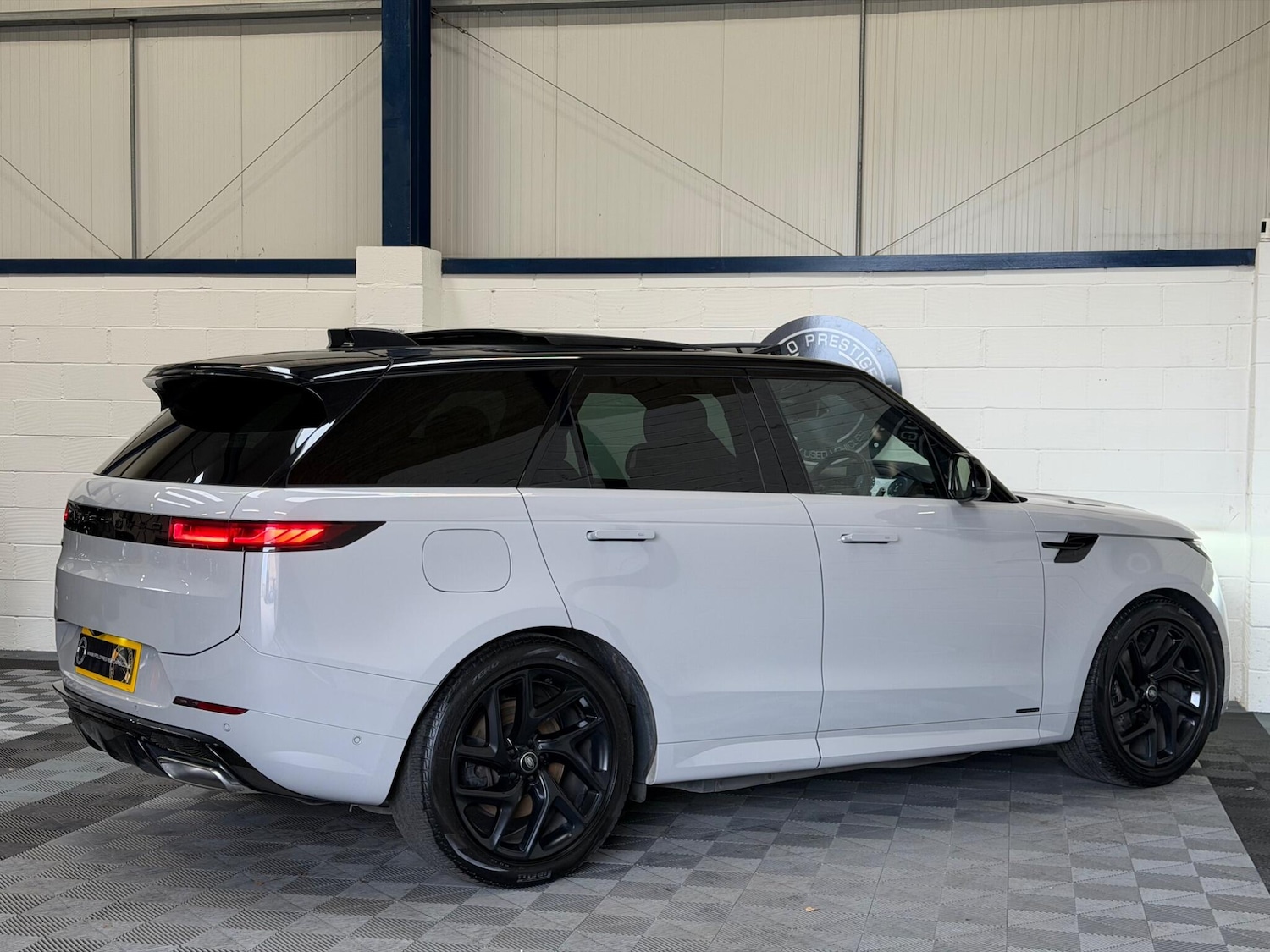 Used Land Rover Range Rover Sport 2024 for sale - 77901854: Photo 15