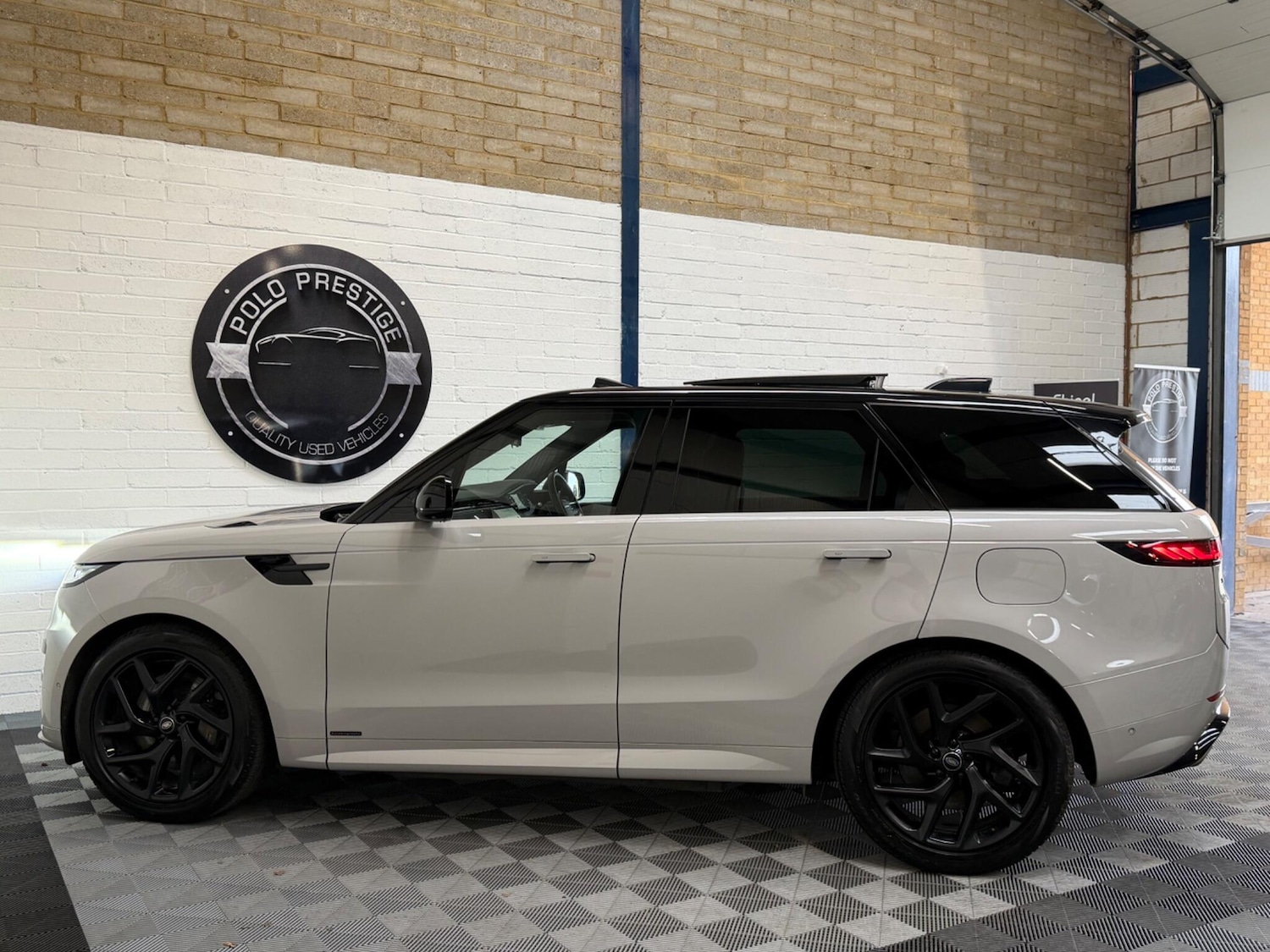 Used Land Rover Range Rover Sport 2024 for sale - 77901854: Photo 23