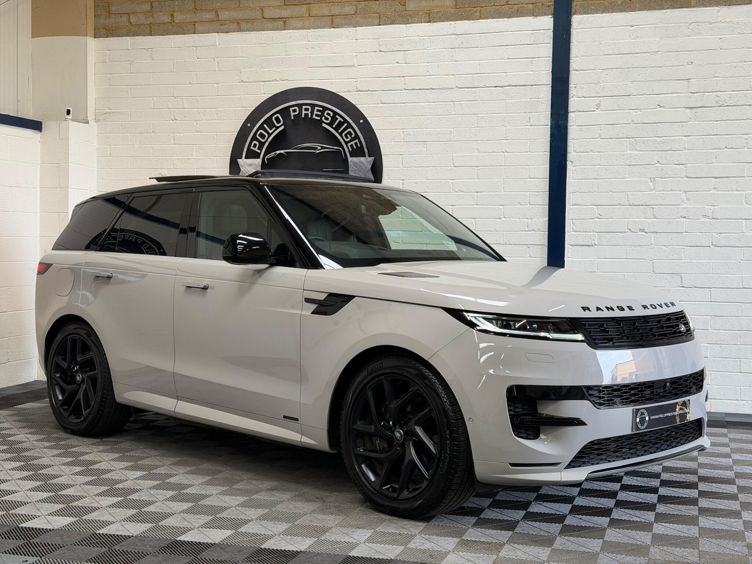 Used Land Rover Range Rover Sport 2024 for sale - 77901854: Photo 9