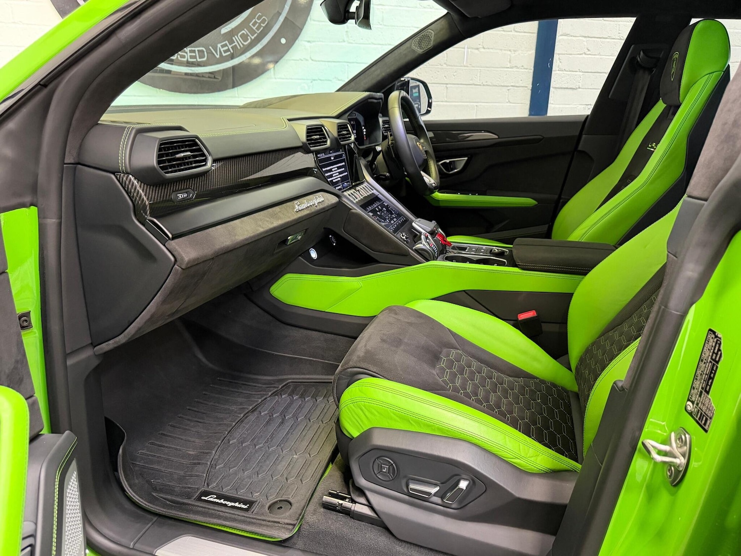 Used Lamborghini Urus 2022 for sale - 76863072: Photo 12