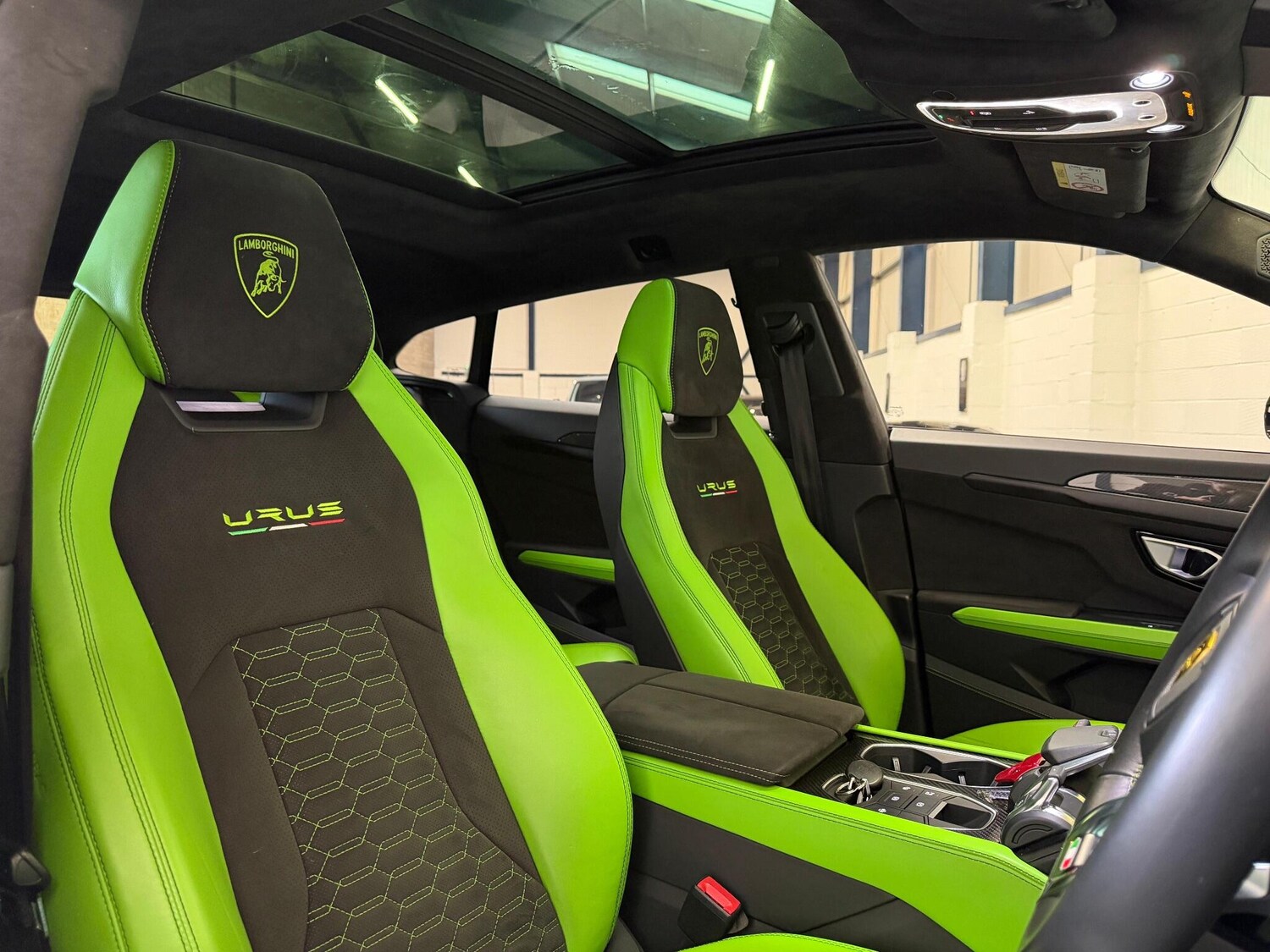 Used Lamborghini Urus 2022 for sale - 76863072: Photo 3