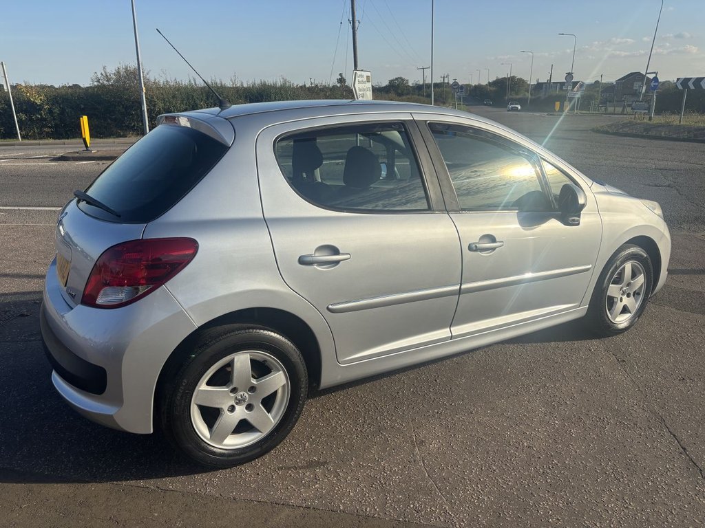 Used Peugeot 207 2011 for sale - 77148407: Photo 11