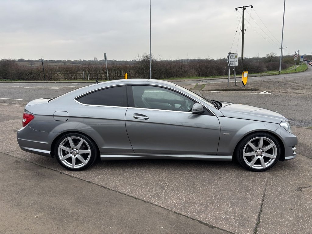 Used Mercedes-Benz C Class 2012 for sale - 77148386: Photo 14