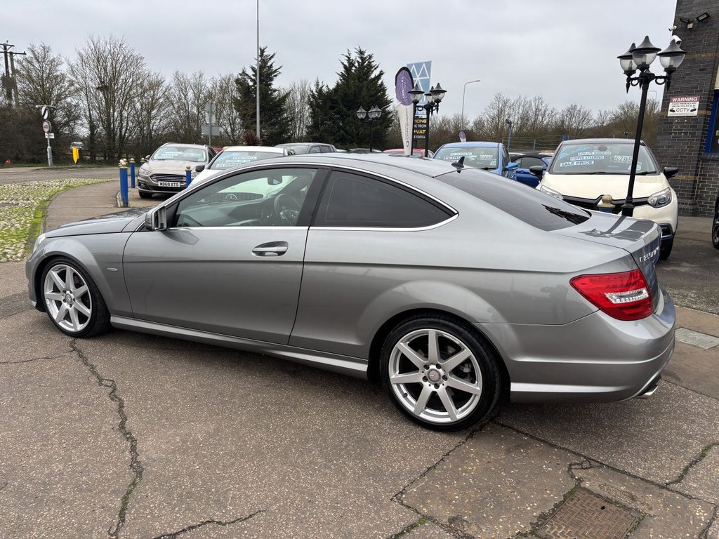Used Mercedes-Benz C Class 2012 for sale - 77148386: Photo 8