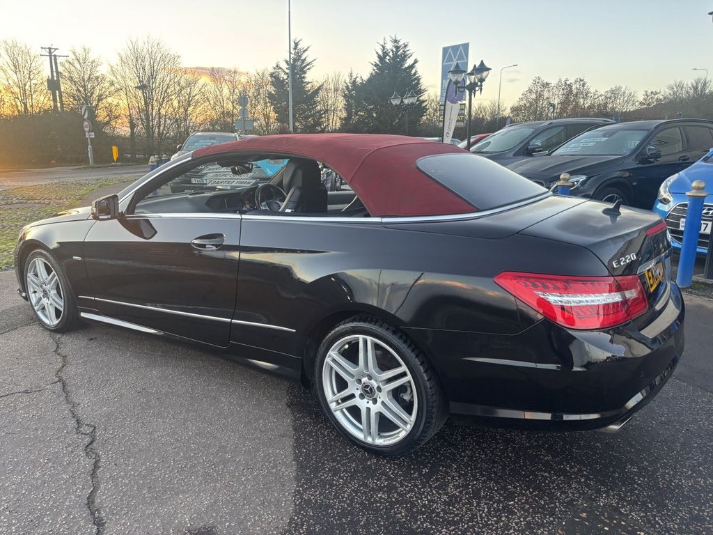 Used Mercedes-Benz E Class 2011 for sale - 77148381: Photo 10