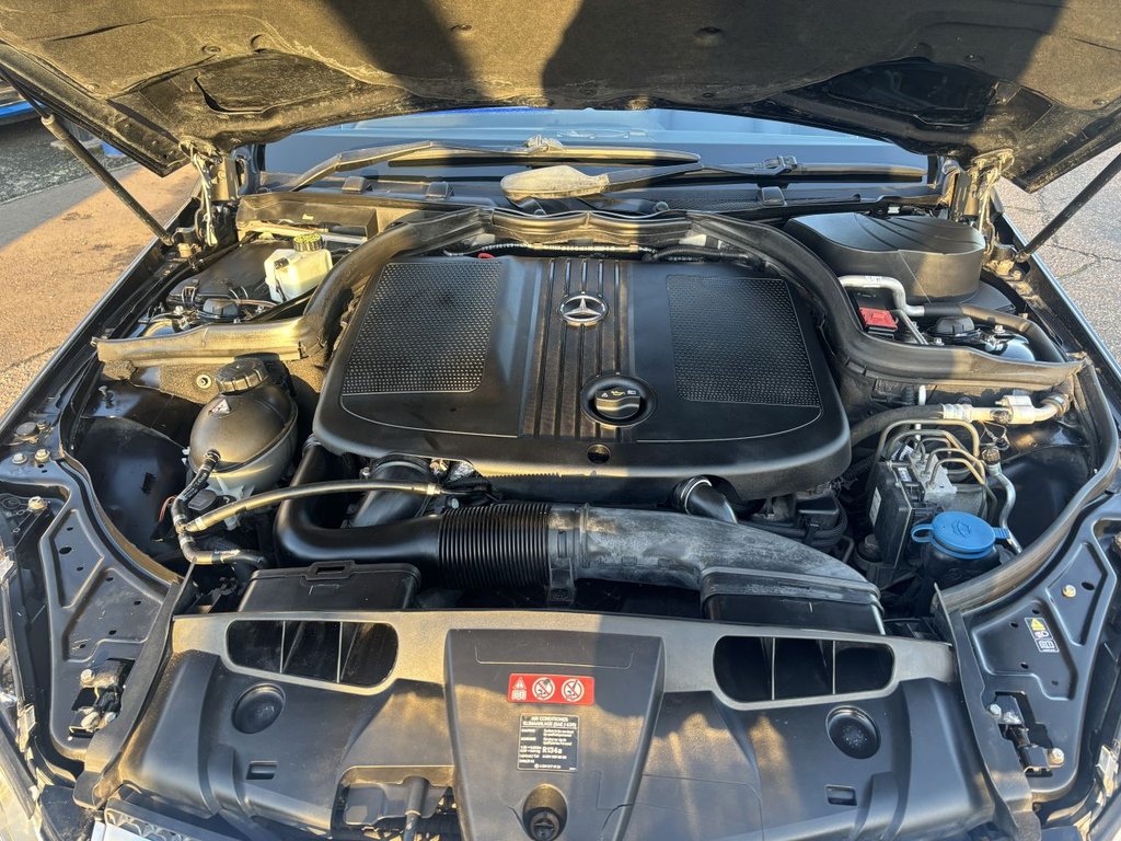 Used Mercedes-Benz E Class 2011 for sale - 77148381: Photo 28