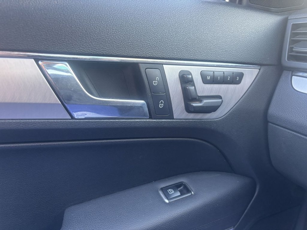 Used Mercedes-Benz E Class 2011 for sale - 77148381: Photo 44