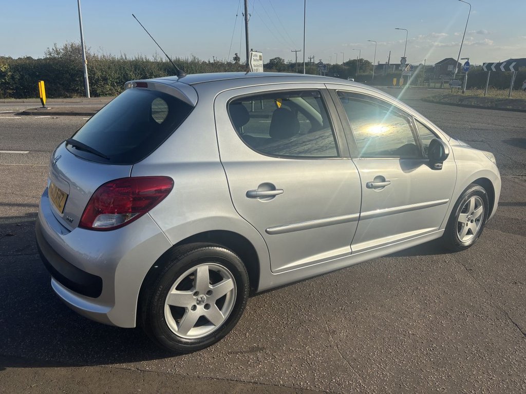 Used Peugeot 207 2011 for sale - 77369181: Photo 6