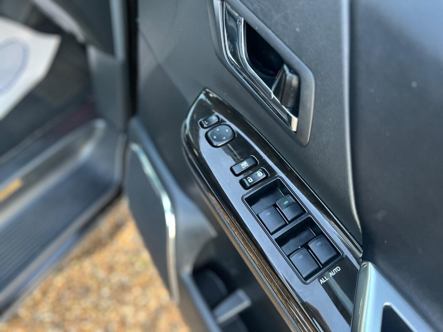 Used Toyota Vellfire 2023 for sale - 77431121: Photo 26