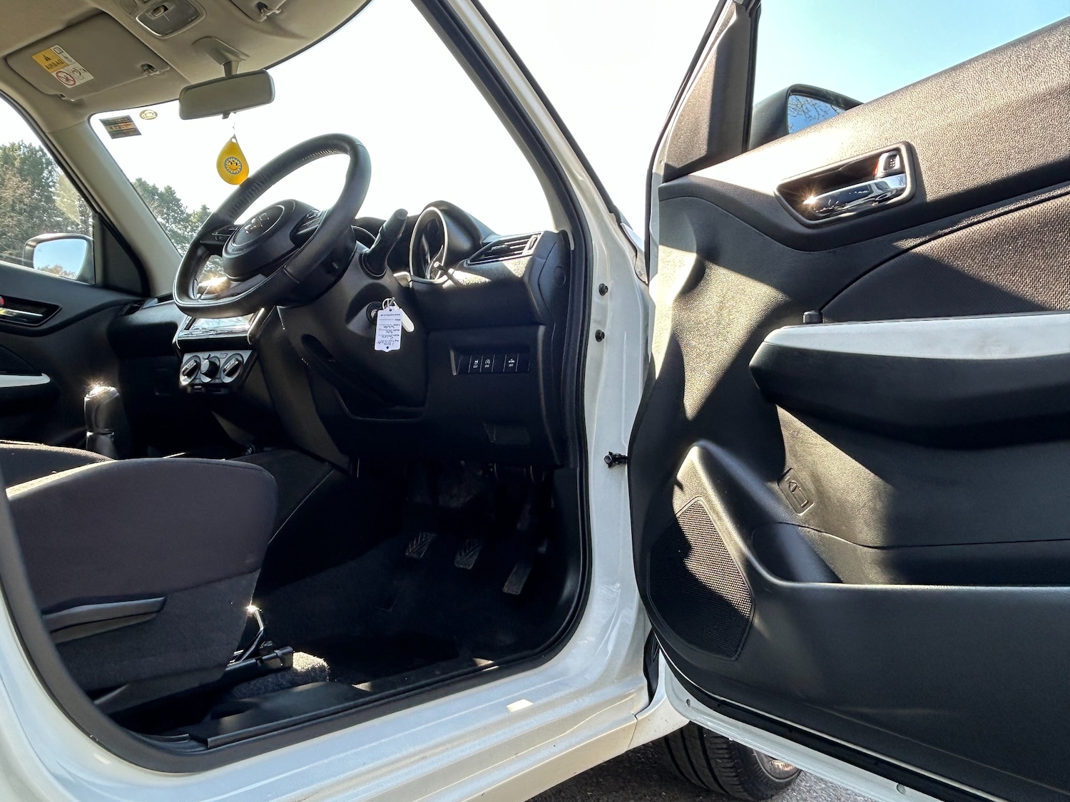 Used Suzuki Swift 2023 for sale - 77951711: Photo 26