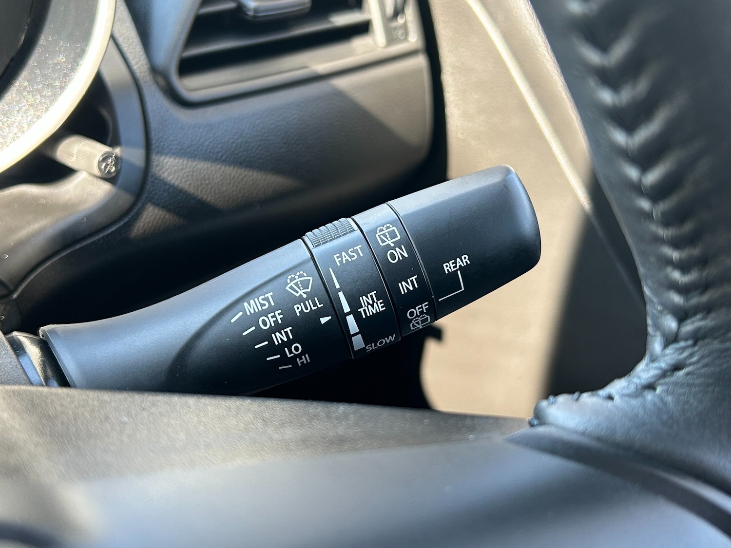 Used Suzuki Swift 2023 for sale - 77951711: Photo 40