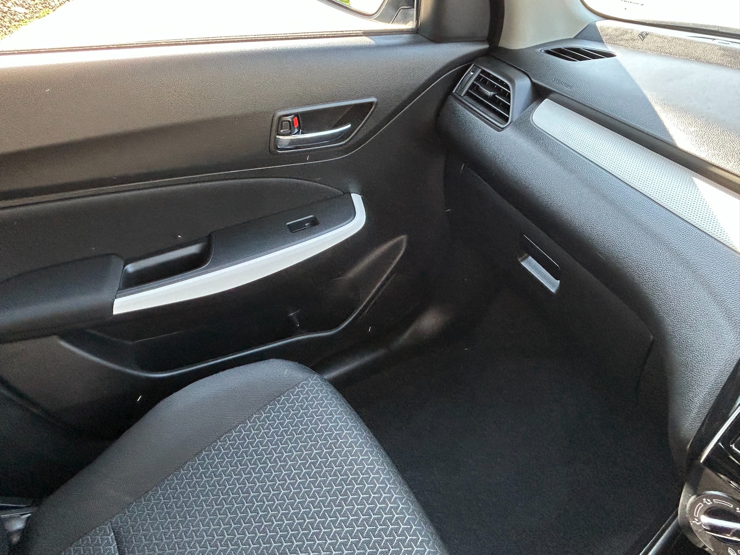 Used Suzuki Swift 2023 for sale - 77951711: Photo 53