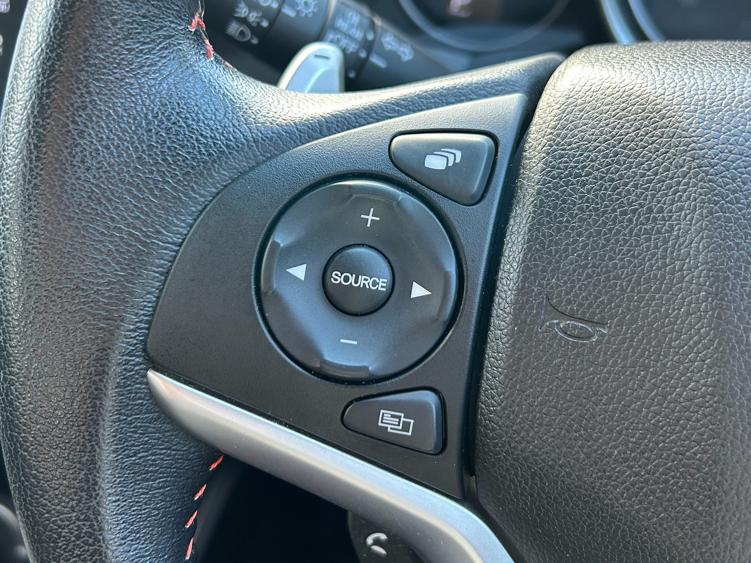 Used Honda Jazz 2018 for sale - 77442048: Photo 37