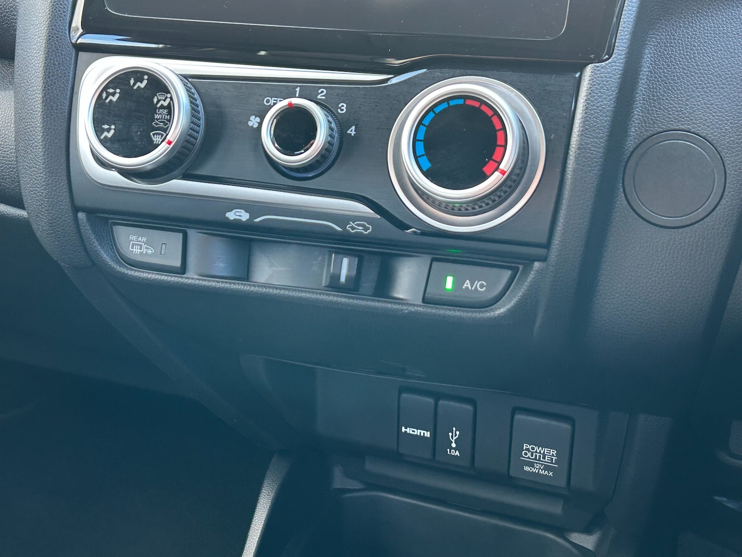 Used Honda Jazz 2018 for sale - 77442048: Photo 46