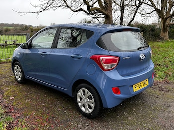 Used Hyundai i10 2016 for sale - 77498079: Photo