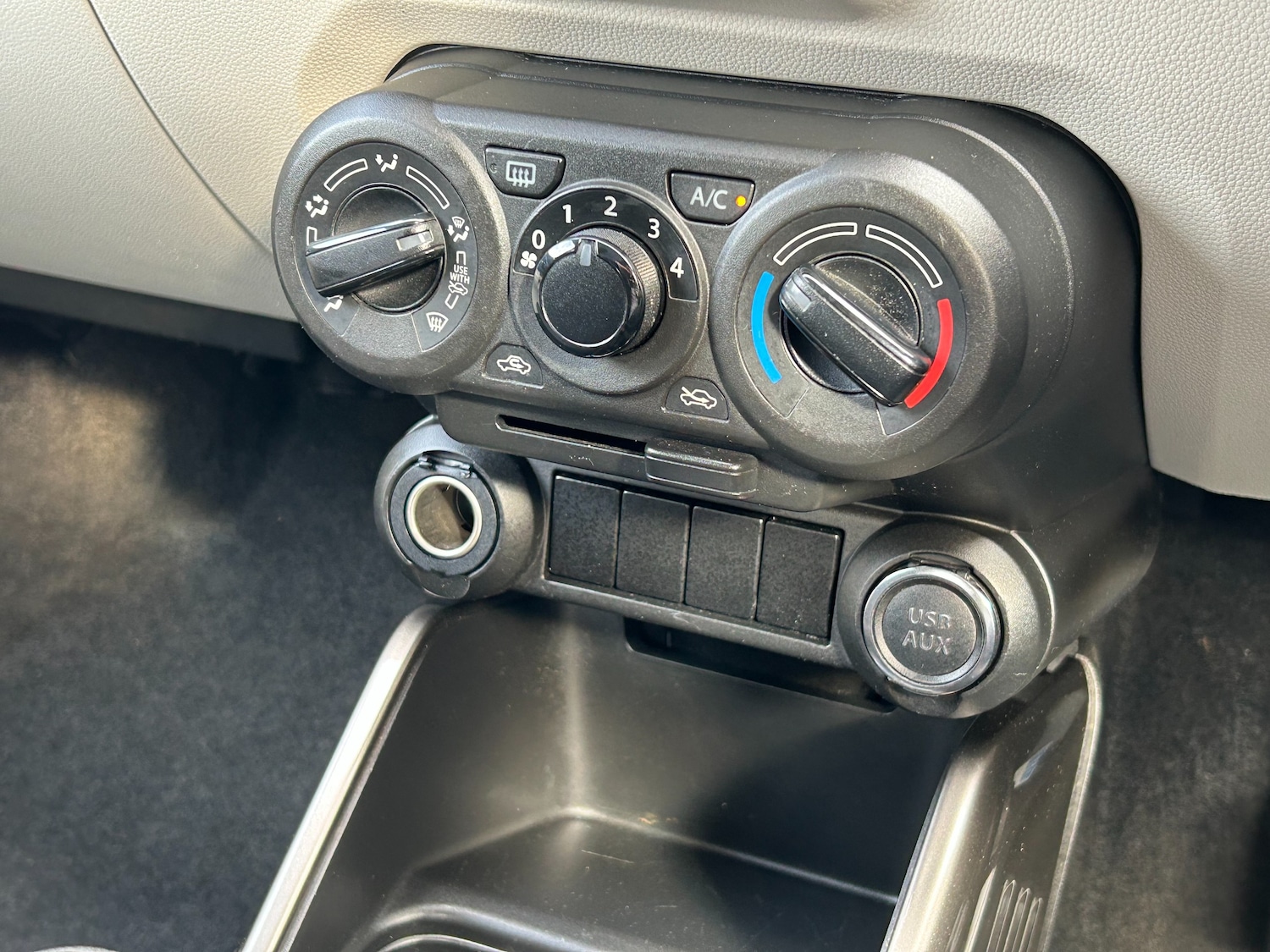 Used Suzuki Ignis 2017 for sale - 77733401: Photo 45