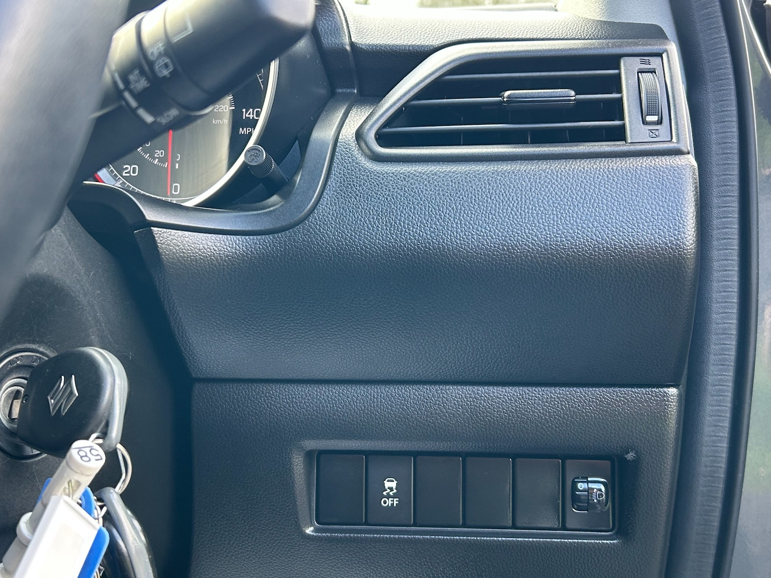 Used Suzuki Swift 2019 for sale - 77830545: Photo 28