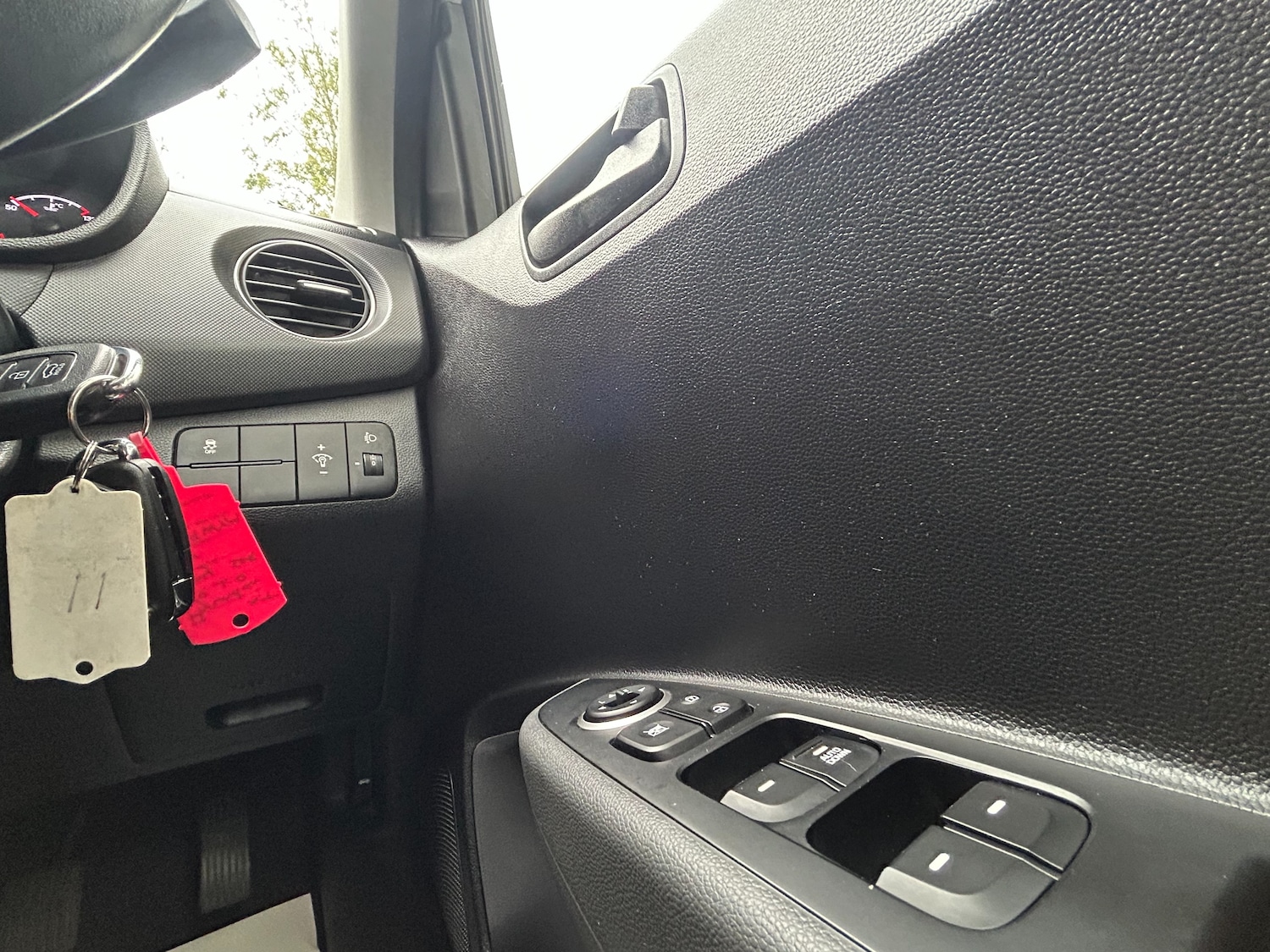 Used Hyundai i10 2019 for sale - 76719068: Photo 29