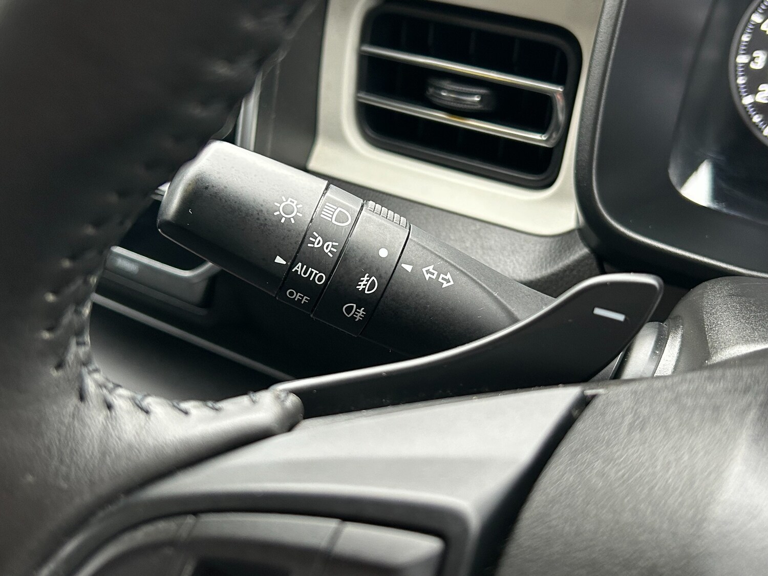 Used Suzuki Ignis 2023 for sale - 77593235: Photo 36