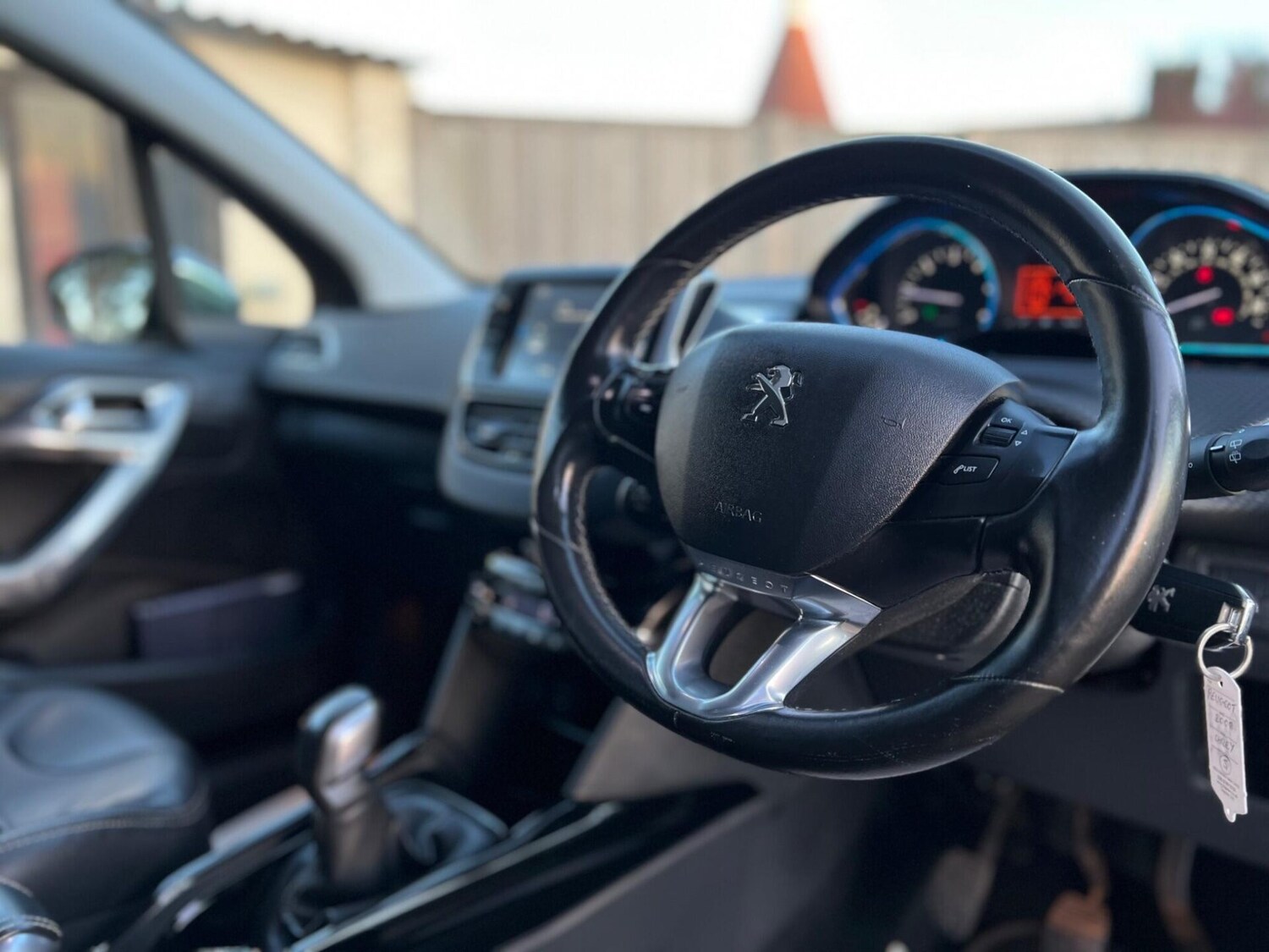 Used Peugeot 2008 2015 for sale - 77431126: Photo 19