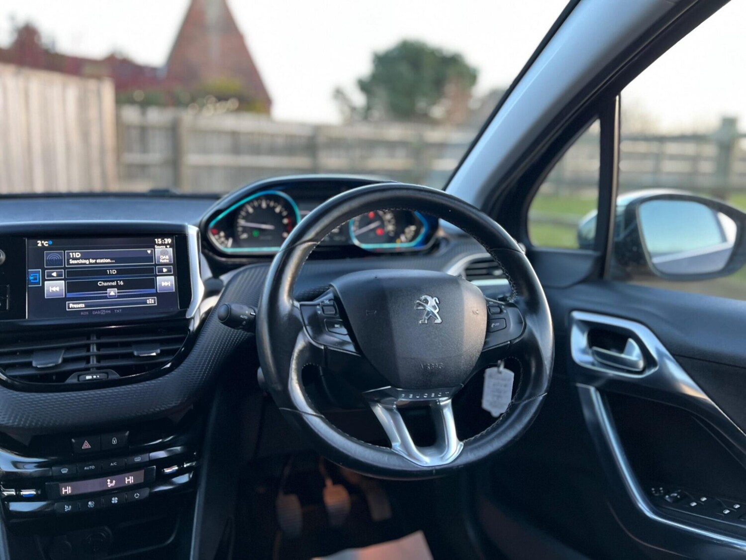 Used Peugeot 2008 2015 for sale - 77431126: Photo 25